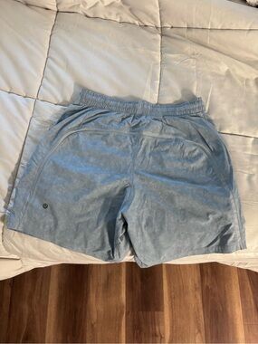 lululemon athletica men's light blue performance shorts